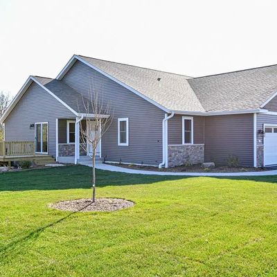 312 N Trailview Circle #25, Waterford, WI 53185