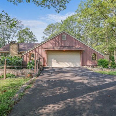 3180 Eagle Ln, Bushkill, PA 18324