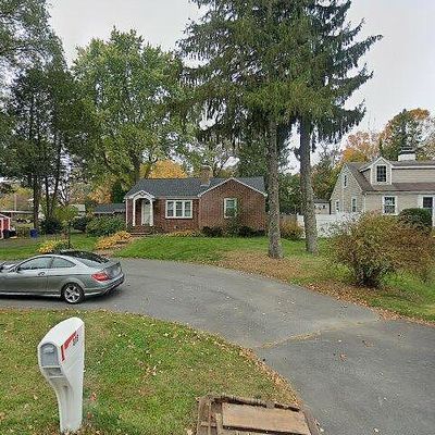 319 S Main St, Hopedale, MA 01747