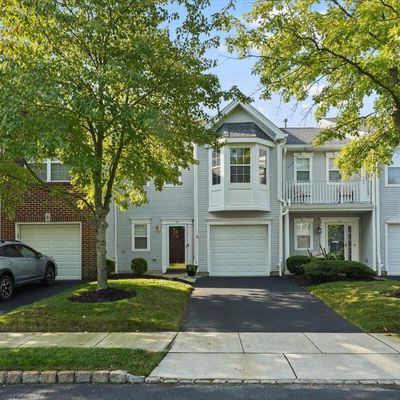 32 Picket Pl, Freehold, NJ 07728