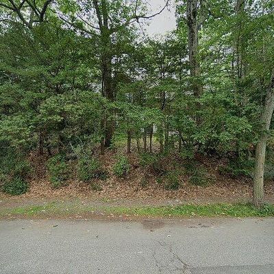 320 Woodland Rd, Chestnut Hill, MA 02467