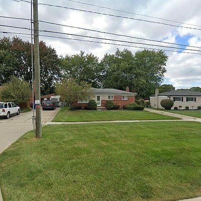 32039 Hayes Rd, Warren, MI 48088