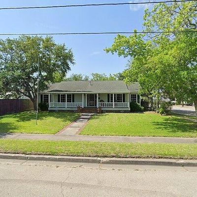 321 W Sterling St, Baytown, TX 77520