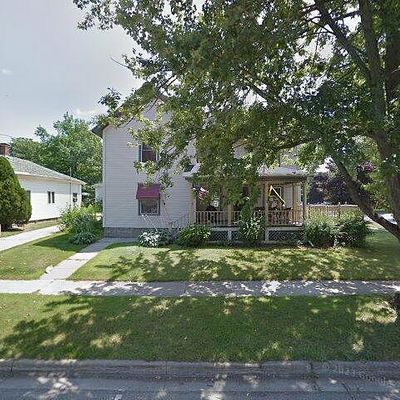 327 Taylor St, Grand Ledge, MI 48837