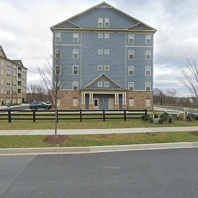 3272 Pine Needle Cir #301, Frederick, MD 21704