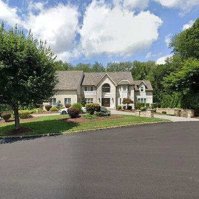 40 Hutton Dr, Mahwah, NJ 07430