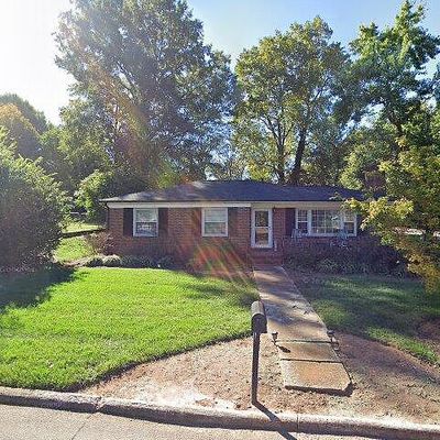 402 Hillcrest Dr, Statesville, NC 28677