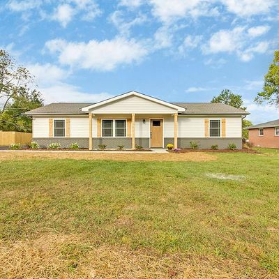 406 Crestview Dr, Crossville, TN 38555