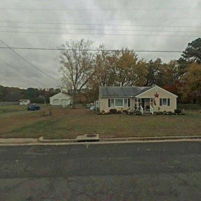 409 Johns Neck Rd, Weems, VA 22576