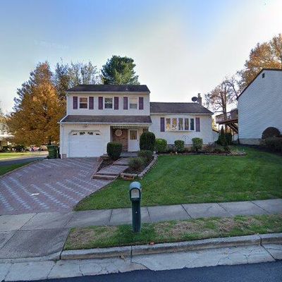 41 Midwood Ave, Edison, NJ 08820