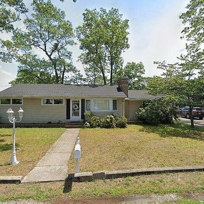 411 Greenwood Ln, Brick, NJ 08723