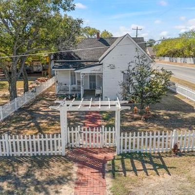 411 Main St, Nocona, TX 76255