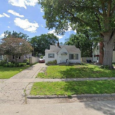 4114 1 St St, Des Moines, IA 50313