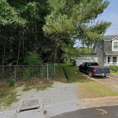 42 Valasia Rd, Poquoson, VA 23662