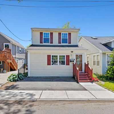 38 Collins St, Keansburg, NJ 07734