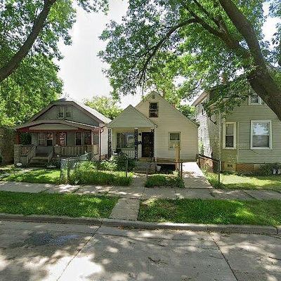 3917 N Vel R Phillips Ave, Milwaukee, WI 53212