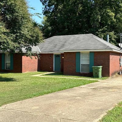 393 Forest Park Dr, Montgomery, AL 36109