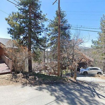 39737 Flicker Rd, Fawnskin, CA 92333