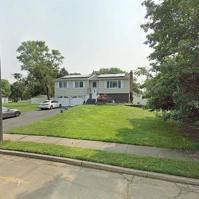 4 Barkley Ct, Monmouth Junction, NJ 08852