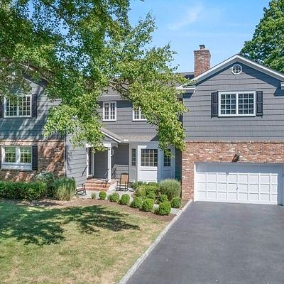 4 Thomas Ct, Westfield, NJ 07090