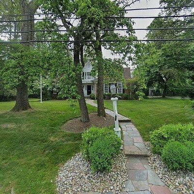 47 Lake Rd, Short Hills, NJ 07078