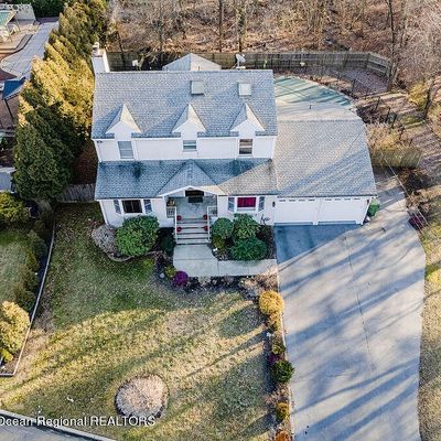 47 Horseshoe Rd, Sayreville, NJ 08872