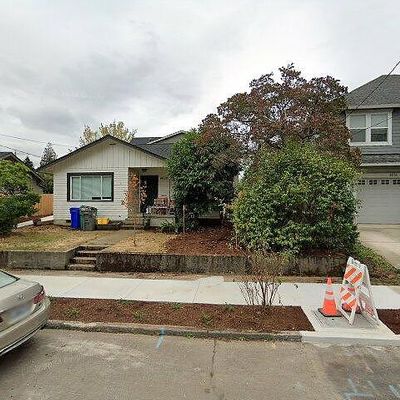 4836 Ne Campaign St, Portland, OR 97218