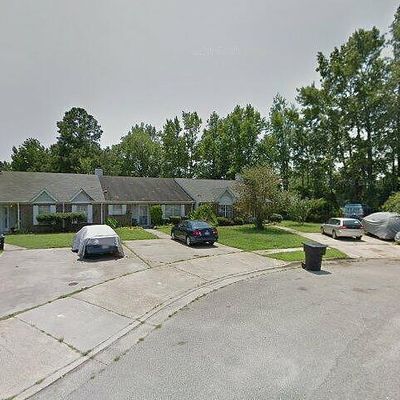 49 Holly Hill Ln, Portsmouth, VA 23702