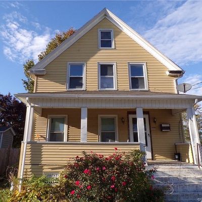 49 Warren St, New London, CT 06320