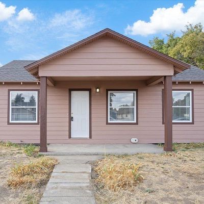 4923 N Napa St, Spokane, WA 99207