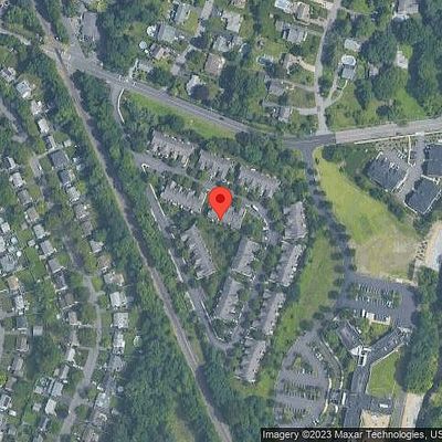 5 Magnolia Ln, Cedar Grove, NJ 07009