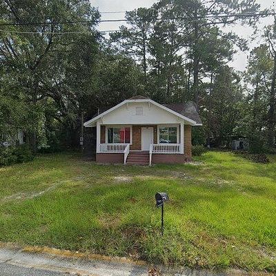 506 Saint Marys Dr, Waycross, GA 31501