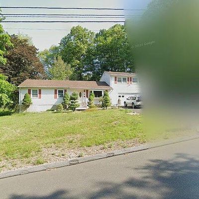 51 Plum Tree Ln, Trumbull, CT 06611