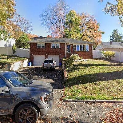 510 Chestnut St, Ridgefield, NJ 07657