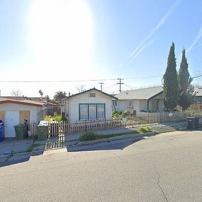 512 5 Th St, Taft, CA 93268