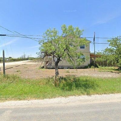 512 S Broadway St, Mertzon, TX 76941