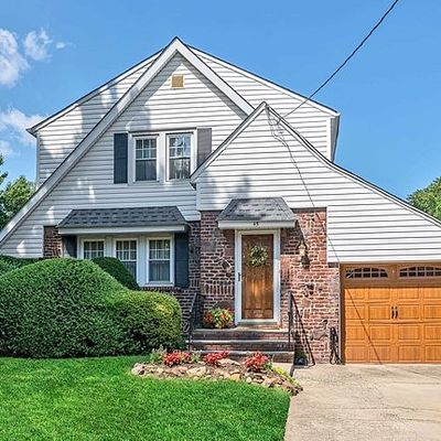 45 E Walnut St, Teaneck, NJ 07666