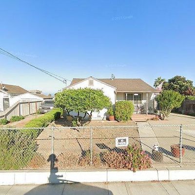 451 Hyland Dr, Salinas, CA 93907