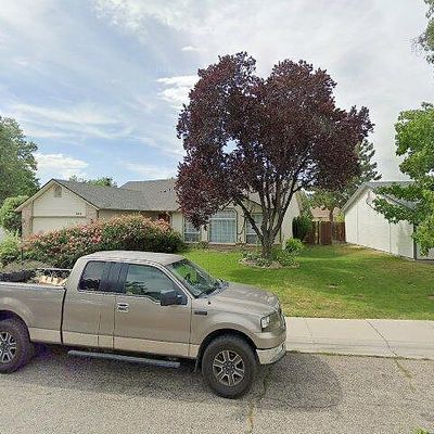 5612 W Lucky Dr, Boise, ID 83703