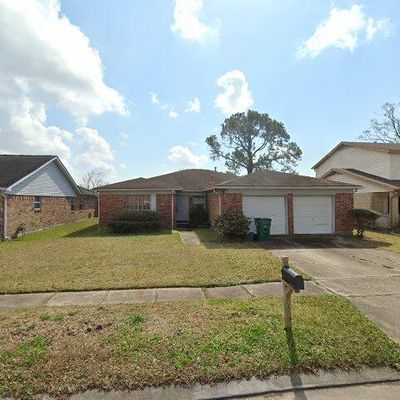 5716 Parkaire Dr, Metairie, LA 70003