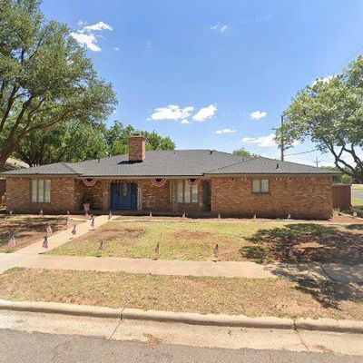 5729 71 St St, Lubbock, TX 79424