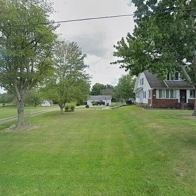 5786 Pigeon Run Ave Sw, Navarre, OH 44662