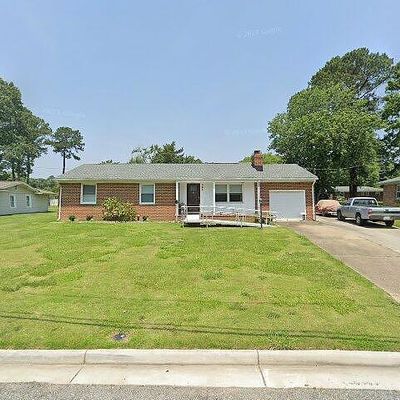 585 Dellwood Dr, Newport News, VA 23602