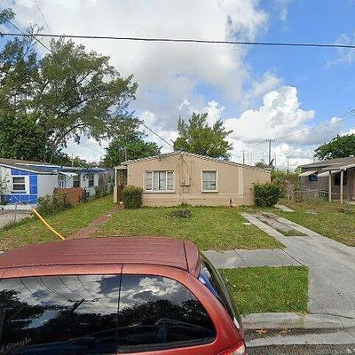 5909 Pinewood Ave, West Palm Beach, FL 33407