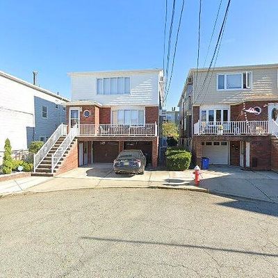 6 East Ct, Bayonne, NJ 07002