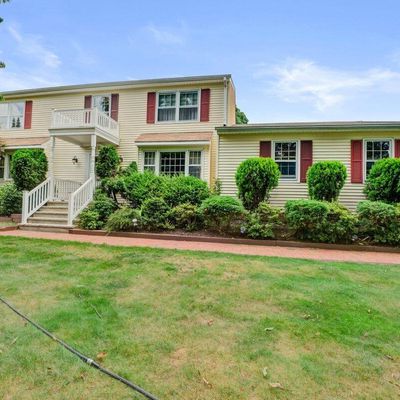 6 Sleepy Hollow Rd, Red Bank, NJ 07701