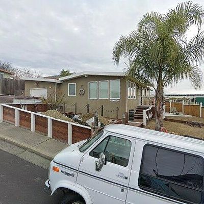 60 Carolina Dr, Benicia, CA 94510