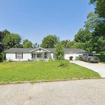 602 Sunnyside Dr, Dowagiac, MI 49047