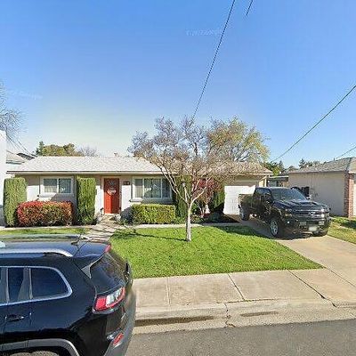 602 Walnut St, Oakdale, CA 95361