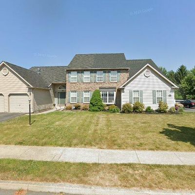 6067 Timberknoll Dr, Macungie, PA 18062